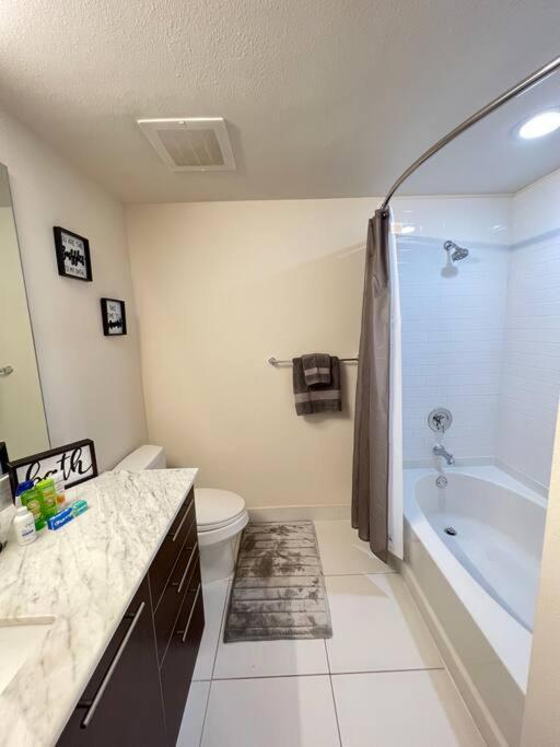 Luxury Apt 3 Mins To Dt Tampa -Pool-Gym-Balcony Екстериор снимка