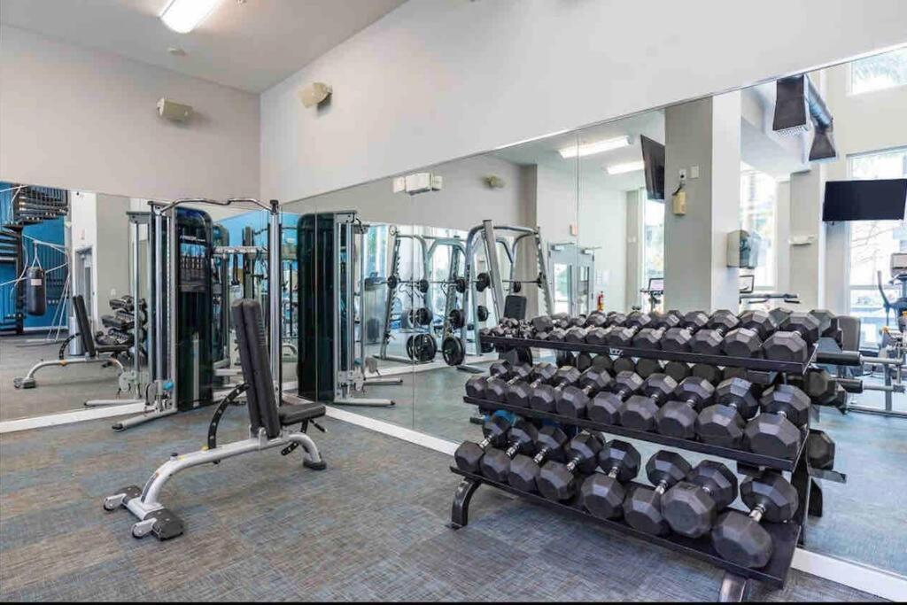 Luxury Apt 3 Mins To Dt Tampa -Pool-Gym-Balcony Екстериор снимка