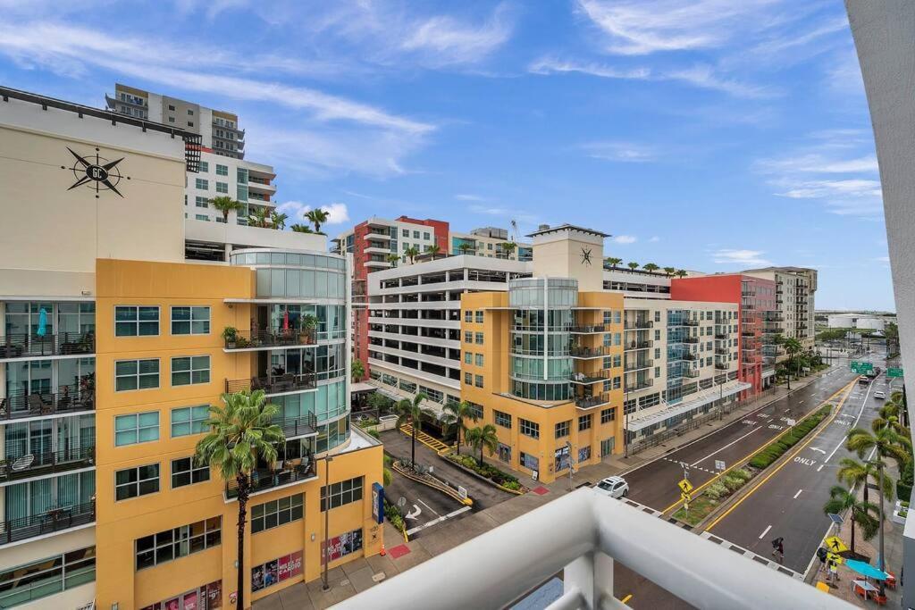 Luxury Apt 3 Mins To Dt Tampa -Pool-Gym-Balcony Екстериор снимка