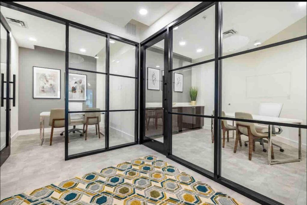 Luxury Apt 3 Mins To Dt Tampa -Pool-Gym-Balcony Екстериор снимка