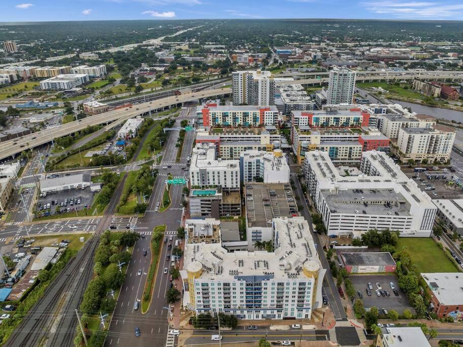 Luxury Apt 3 Mins To Dt Tampa -Pool-Gym-Balcony Екстериор снимка