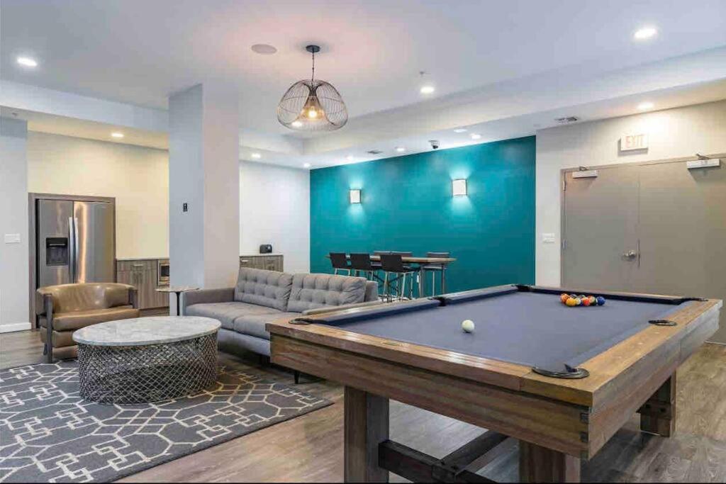Luxury Apt 3 Mins To Dt Tampa -Pool-Gym-Balcony Екстериор снимка